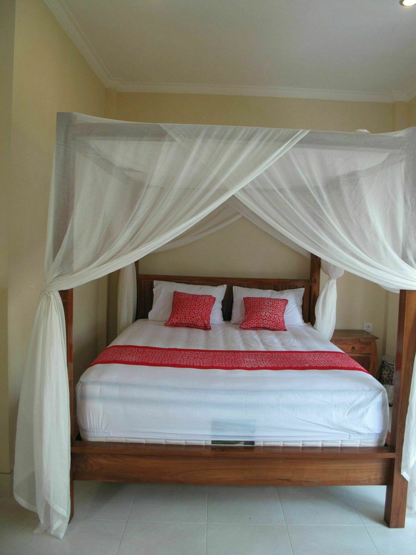 Sunrise Coconut House Hotel Ubud  Exterior photo